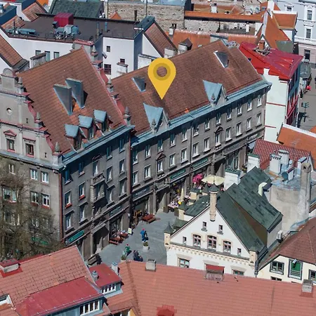 Апартаменты Revalia Old Town Hall Square *