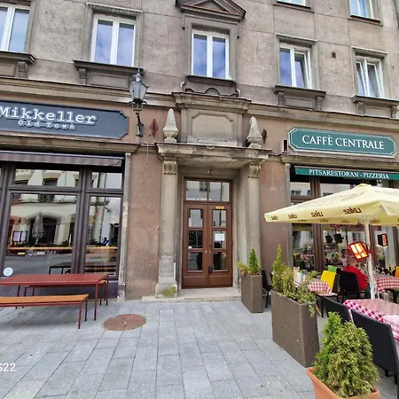 Revalia Old Town Hall Square * タリン